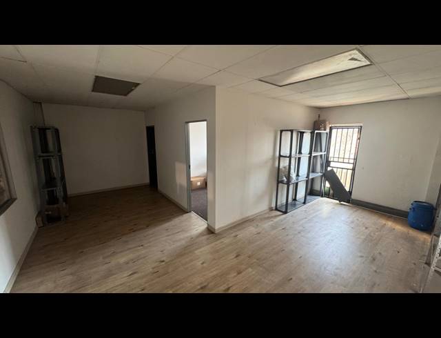 760M² WAREHOUSE TO LET IN LINBRO PARK
